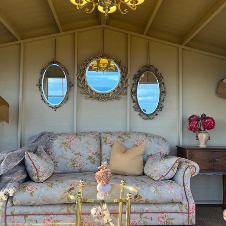 The Pink Cottage Upstairs Suite & Garden Summer Room Whitehead Zewnętrze zdjęcie