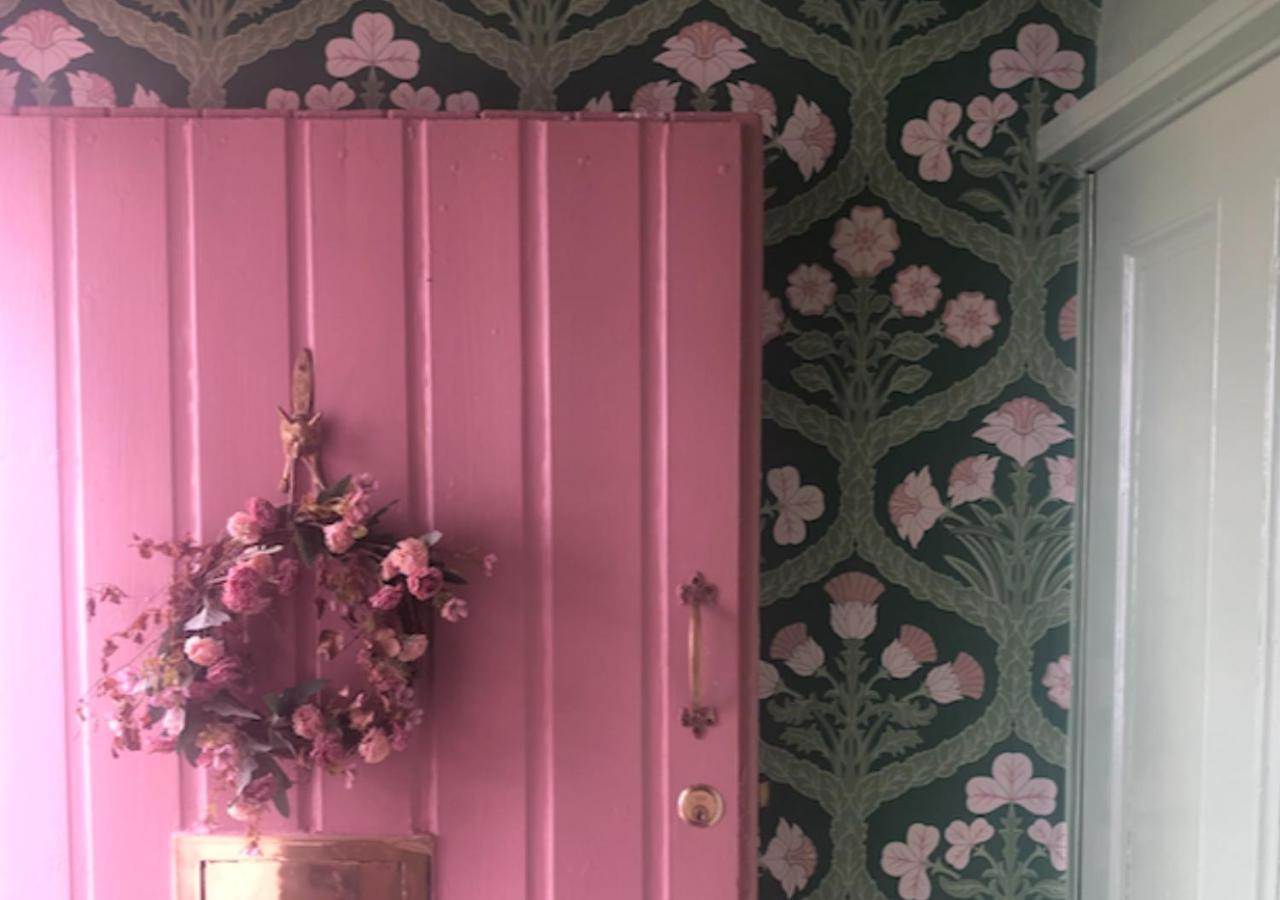 The Pink Cottage Upstairs Suite & Garden Summer Room Whitehead Zewnętrze zdjęcie