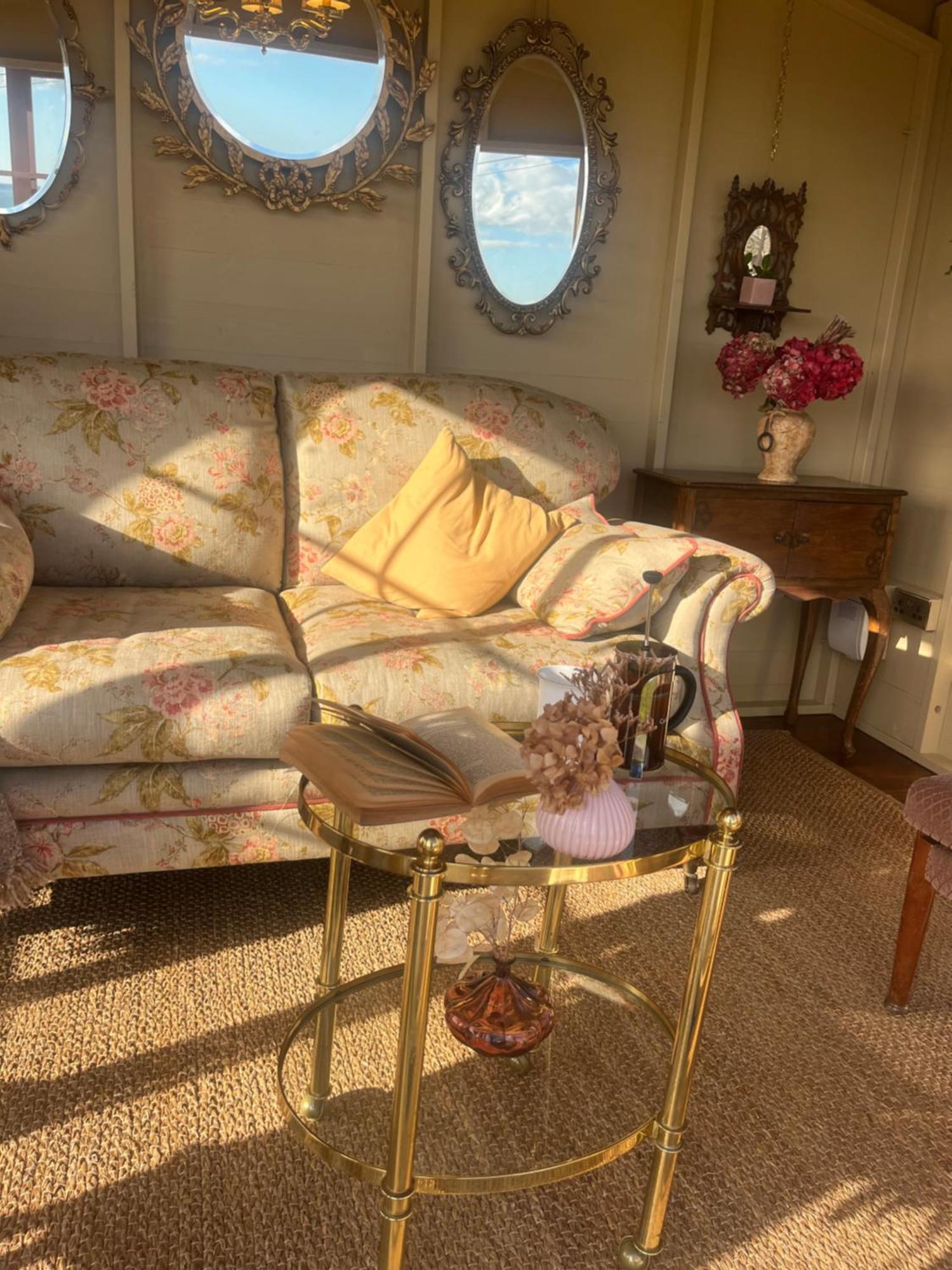 The Pink Cottage Upstairs Suite & Garden Summer Room Whitehead Zewnętrze zdjęcie