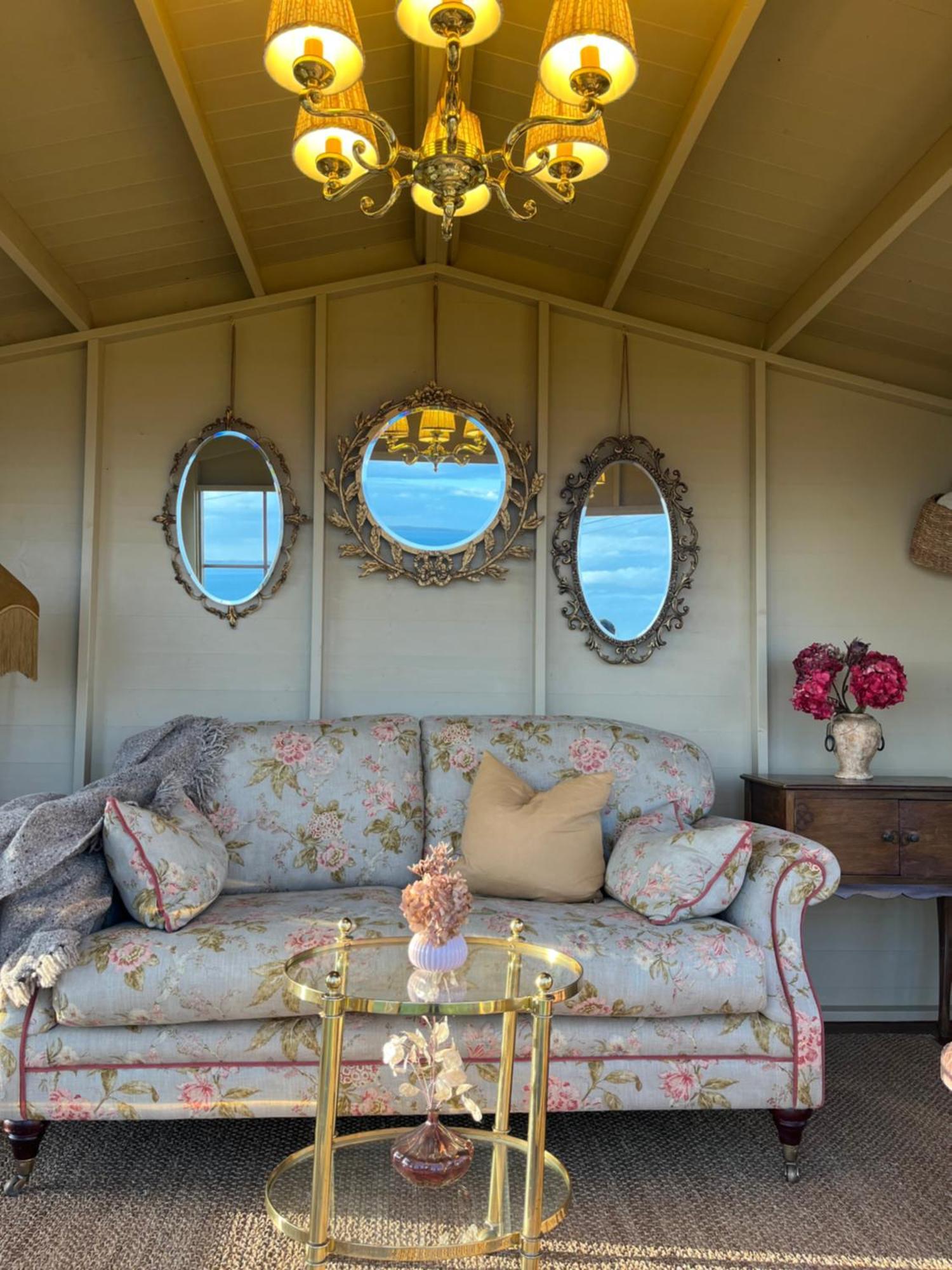 The Pink Cottage Upstairs Suite & Garden Summer Room Whitehead Zewnętrze zdjęcie